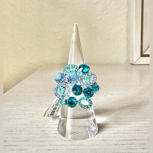 VINTAGE SILVER TONE RING WITH TEAL & BLUE AQUAMARINE RHINESTONES - SIZE 7.5